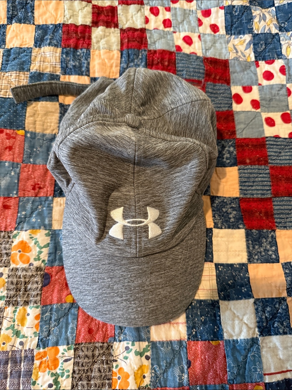 Under Armour Women’s OSFA Heather Gray Performance Hat with White Logo Running